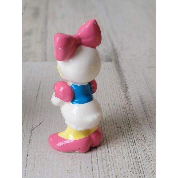 Vintage Japan Daisy Duck mini ceramic pink Disney figure - Picture 9 of 11
